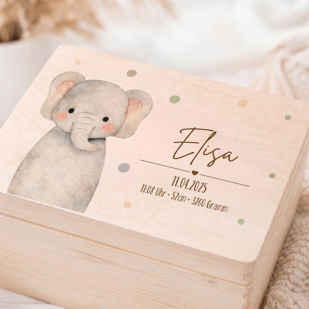 Personalisierte Erinnerungsbox aus Holz mit Namen – Aquarell Skandi Waldtiere – Geschenk zur Geburt & Taufe